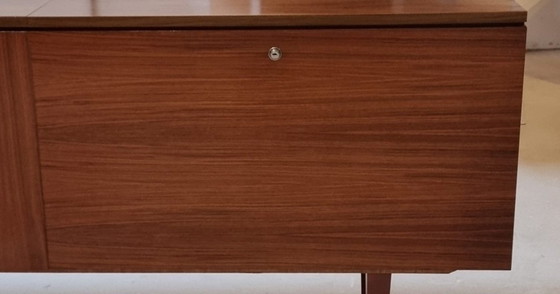 Buffet bas des années 70 – Bois (photo 5 of 17)