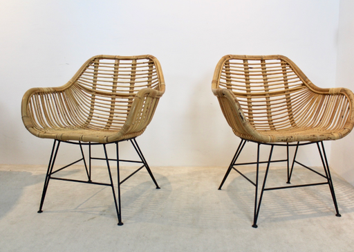 Chaises hollandaises en osier et en acier