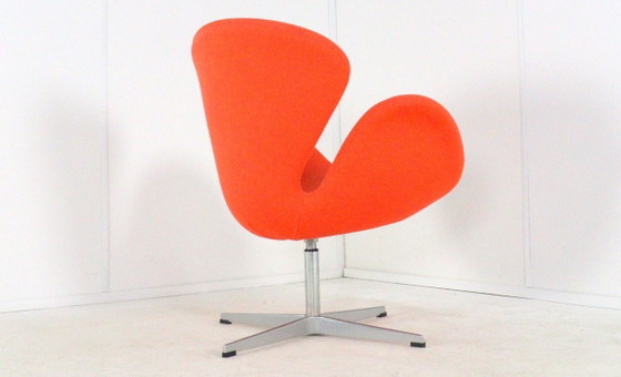 Image 1 of Fauteuil Imitation Swan Arne Jacobsen vintage