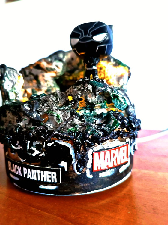 Lumino Marvel – lavorazione artigianale, Lámparas de mesa, Metal, Plástico (photo 3 of 6)