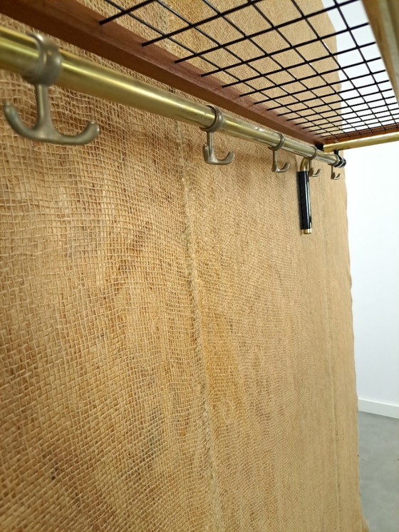 Image 1 of Appendiabiti Habo dalla Svezia in oro con legno di teak, n. 8