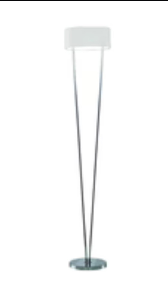 Image 1 of Due lampade da terra Vittoria