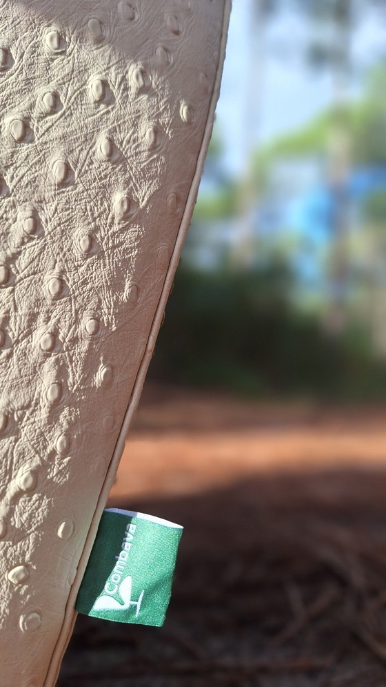 Image 1 of poltrona club in pelle conciata al vegetale