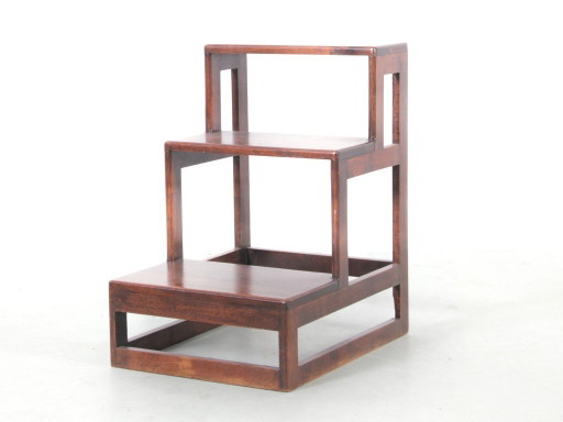 Vintage skandinavischer Bibliothekshocker – krukjes, Wood (photo 2 of 5)