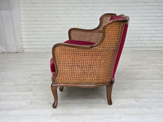 Image 1 of Canapé 3 places danois des années 1950, velours d'ameublement, bois de frêne, maille d'ameublement.