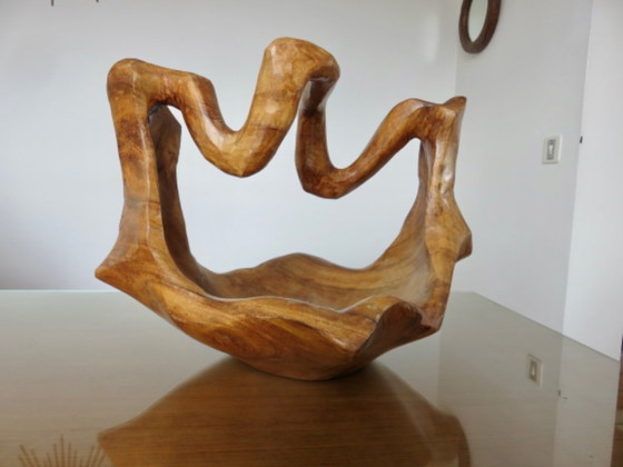 Cesta grande o centro de mesa tallado en una sola pieza de madera de olivo, circa 1970, Italia (photo 12 of 14)