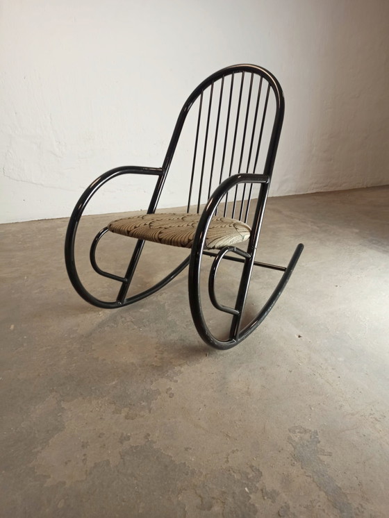 Fauteuil à bascule en métal postmoderne – Rocking chairs, Textile, Metal (photo 4 of 15)