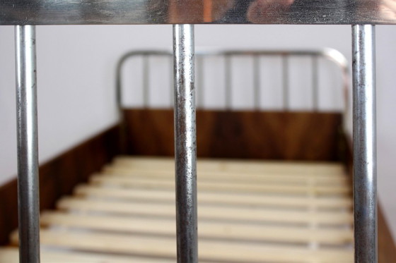 Lits 1 personne Bauhaus restaurés, Tchécoslovaquie, années 1930, Lot de 2, Bois, Chrome, Marron, Art Deco (photo 5 sur 15)
