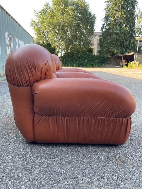 Image 1 of Sculpturale Italiaanse design loungestoelen uit de jaren 70