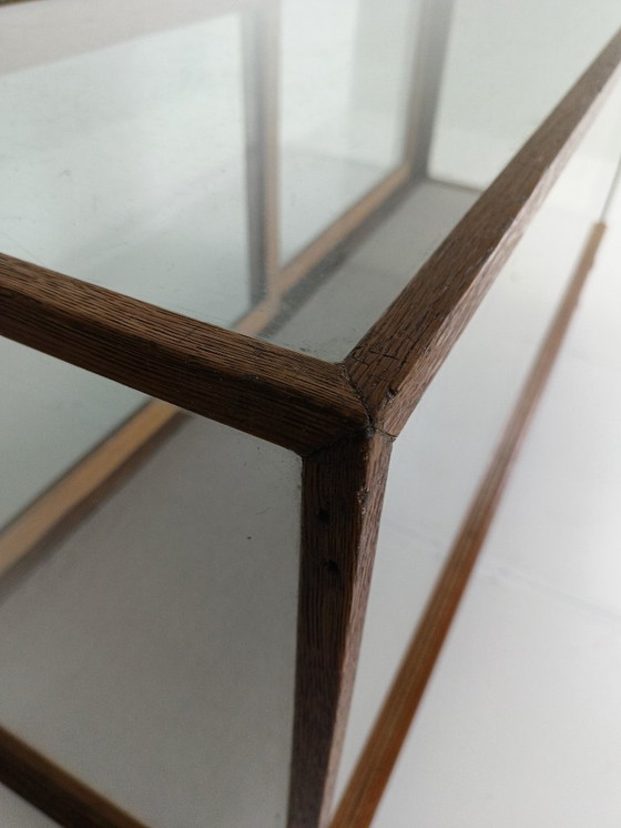 Image 1 of Antica grande vetrina/bancone in vetro