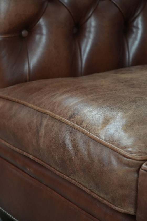 Image 1 of Sofá Chesterfield clásico de piel de vaca marrón de estilo inglés