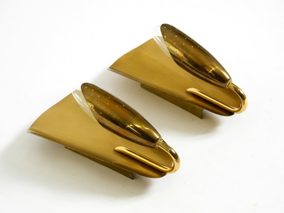 Image 1 of Deux ravissantes appliques murales originales suédoises en laiton, de style Mid-Century Modern.