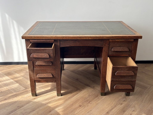Bureau en chêne vintage des années 1920 avec tiroirs