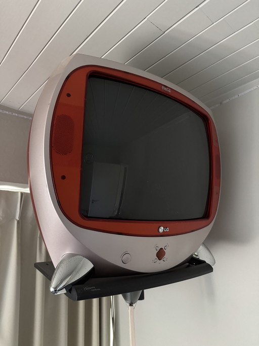LG Coca-Cola retro TV