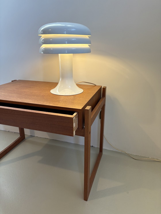 Image 1 of Cómoda mesita de noche H. Sigh & Son