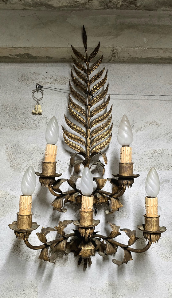 Image 1 of Coppia di grandi appliques dorate 1950