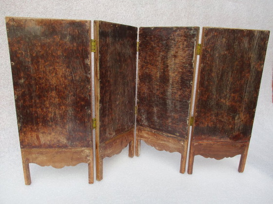 Image 1 of Chinese tafelscherm, ingelegd met parelmoer in stenen antieke panelen.