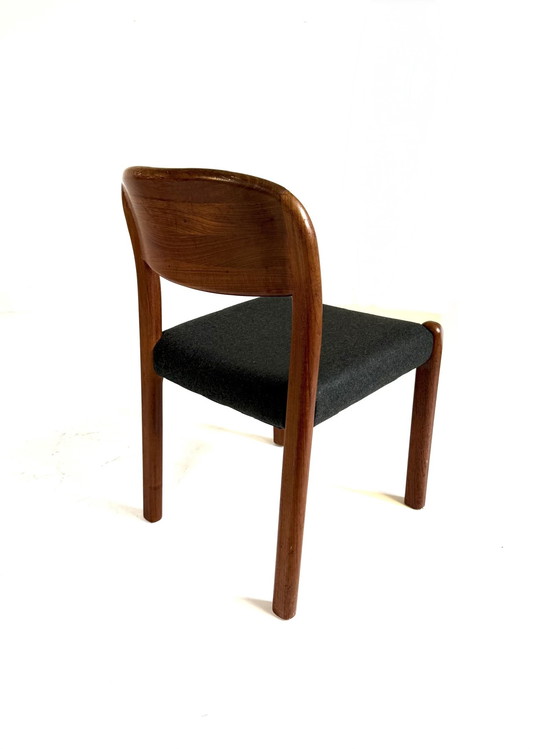 Image 1 of 6 sedie da pranzo vintage restaurate, EMC Furniture anni '80