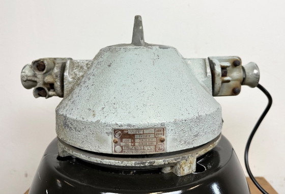 Image 1 of Lámpara industrial gris a prueba de explosiones con pantalla esmaltada negra, década de 1970