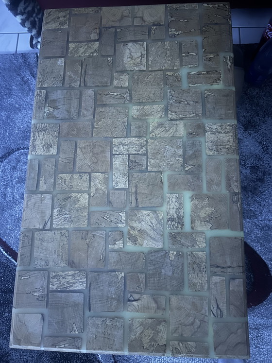 Image 1 of Table basse artisanale en résine époxy – Une pièce vraiment unique pour votre intérieur ✨