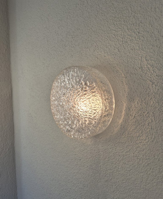 Plafoniera vintage Peill & Putzler N100 – Plafoniera a filo soffitto con vetro testurizzato, design tedesco (photo 3 of 14)