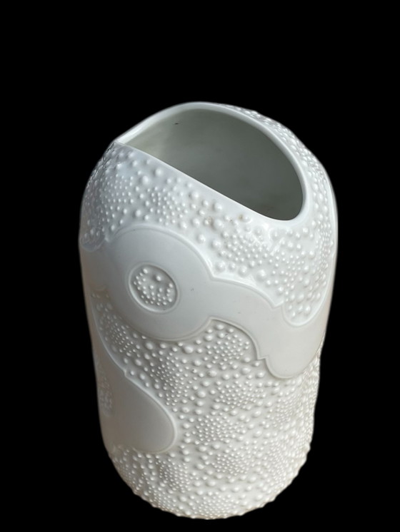Image 1 of AK Kaiser #368 porcelain op art vase rare shape h= 20cm W-Germany vintage 1960s