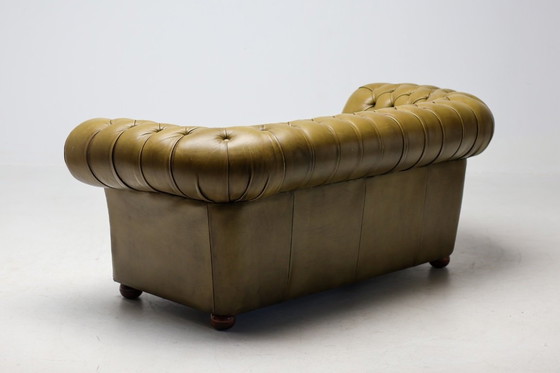 Image 1 of Vintage Chesterfield bank uit het midden van de 20e eeuw, gemaakt van zeegroen leer.
