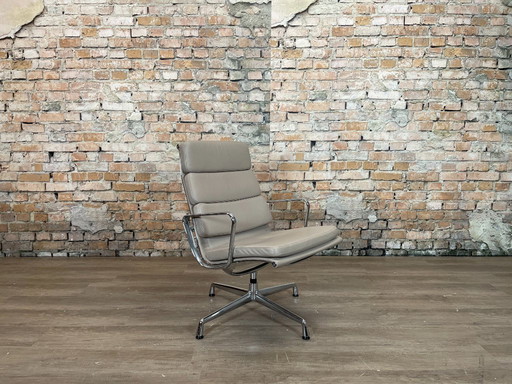 Vitra Soft Pad EA216