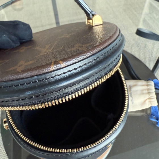 Image 1 of LOUISE VUITTON CANNES MONOGRAM REVERSE HANDTAS