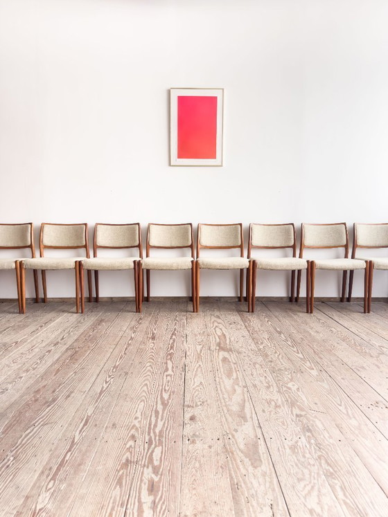 Image 1 of Set van 8 teakhouten eetkamerstoelen van Niels O. Møller voor J.L. Moller, model 80