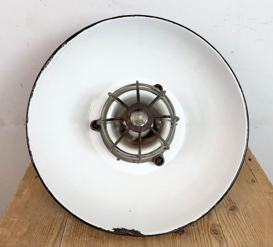 Image 1 of Suspension cage industrielle en émail noir et fonte, années 1960