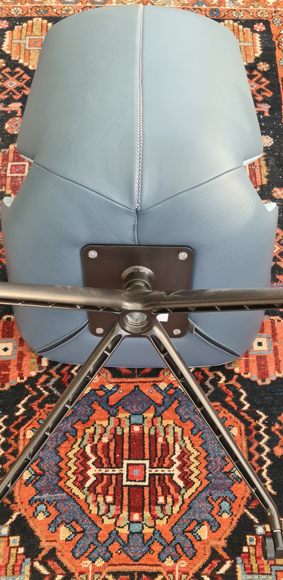 Image 1 of 4 Leolux Mime Twist