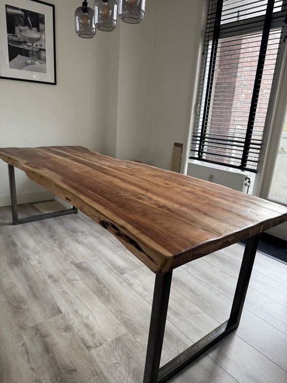 Image 1 of Mesa de tronco de árbol de madera maciza de acacia 240x90/95x77 cm