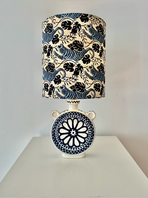 Dekorative Tischlampe - kabellos für Regal oder Sideboard 