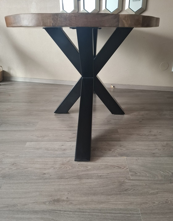 Image 1 of Eettafel + 6 velvet stoelen groen