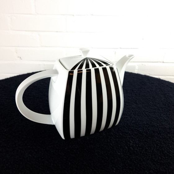 Image 1 of Teiera vintage in ceramica bianca e nera con motivo zebrato