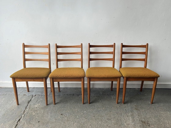 Image 1 of Ensemble de quatre chaises de salle à manger vintage Schreiber, revêtement d'origine en tissu moutarde, années 1960-70