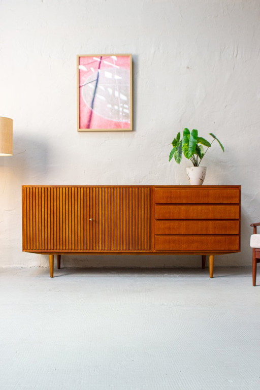 Credenza/cassettiera vintage in teak, stile danese di metà secolo, anni '60.