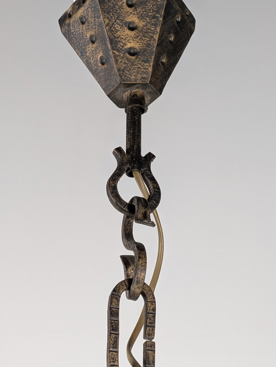 Image 1 of Grote Italiaanse veelkleurige kroonluchter van gehamerd kristal en smeedijzer