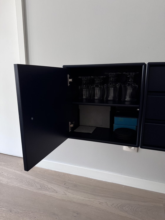 Image 1 of Credenza modulare Montana – Set da parete da 3 pezzi (colore: Shadow)