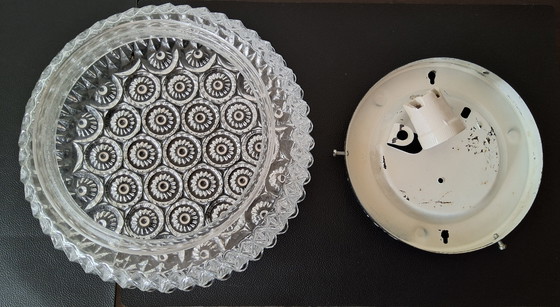 Image 1 of Plafonnier massif en verre « S » Flower des années 1970