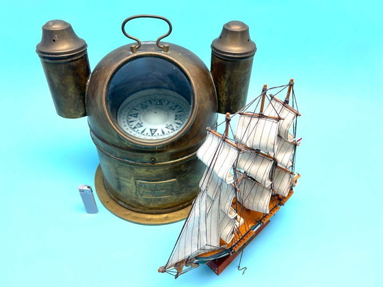 Image 1 of Alter Schiffskompass Messing mit Lichtern / Petroleum / Rettungsbootkompass Nr. 323 GREAT BRITAIN England 1926 + Schiff