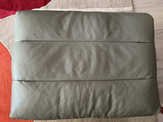 Image 1 of 2 poufs Leolux