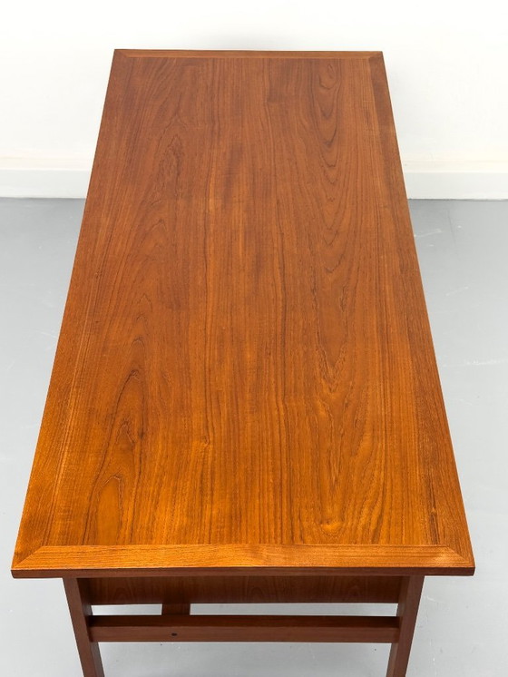 Image 1 of Teakhouten bureau uit het midden van de eeuw door Svend Åge Madsen voor Sigurd Hansen, jaren 60