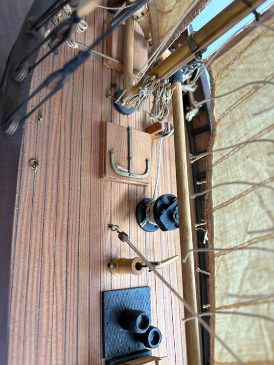 Maquette de bateau ancienne détaillée – Objets déco, Métal, Textile (photo 4 of 5)