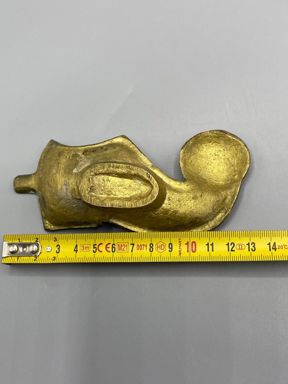 Asbak in de vorm van een Ottomaanse pantoffel – Polychroom messing – Turkije – Decoratieve objecten, Metal (photo 6 of 7)
