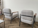 Fauteuils gris clair