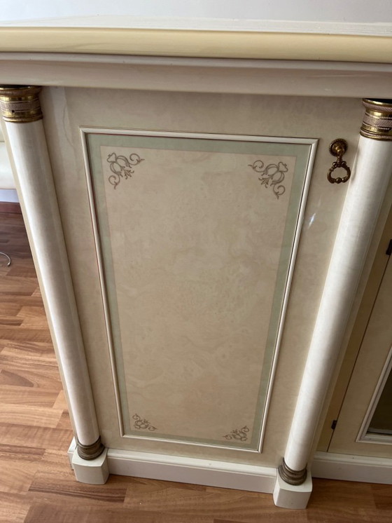Image 1 of Buffet avec miroir assorti