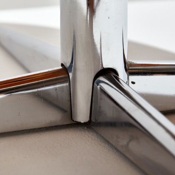 Image 1 of MK10052 Tavolino con piano in frassino