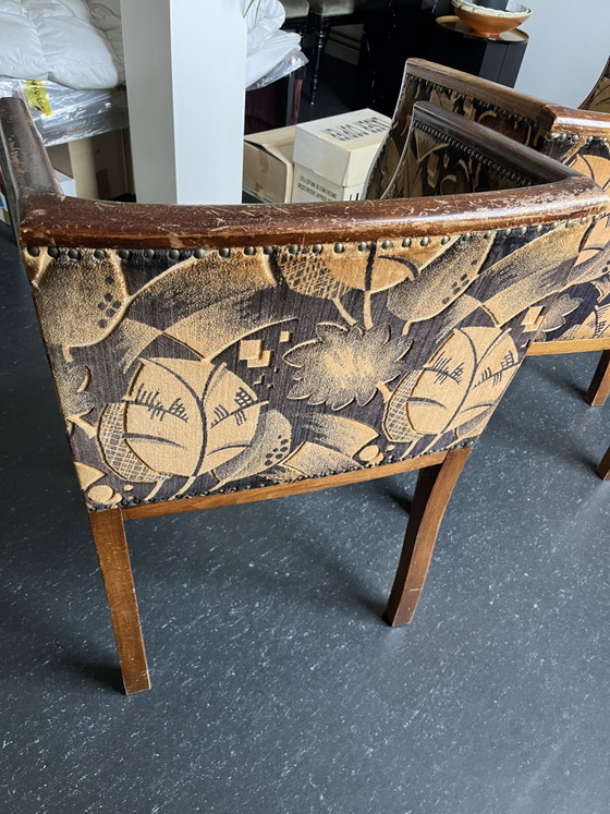 4 Art Deco 'Barrel' Armchairs (Side chairs) Dating From The Years 1920–1930. – Wood, Textile (photo 7 of 15)